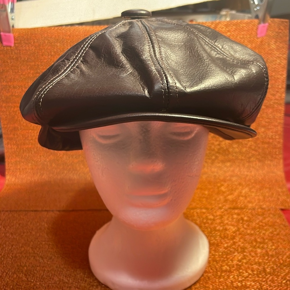 Men’s Park Royal Hat Company Driving Cap. Brown and Genuine leather.